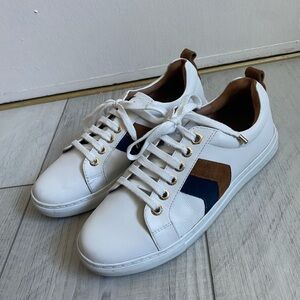 Fairfax & Favor white sneakers with brown and navy detailing. Size 8 US.
